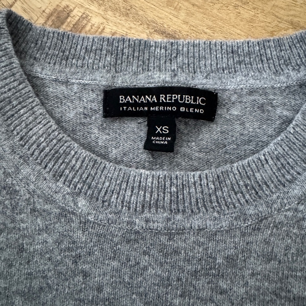 Banana Republic Women’s Italian Merino Blend Crewneck Sweater in Heather Gray XS